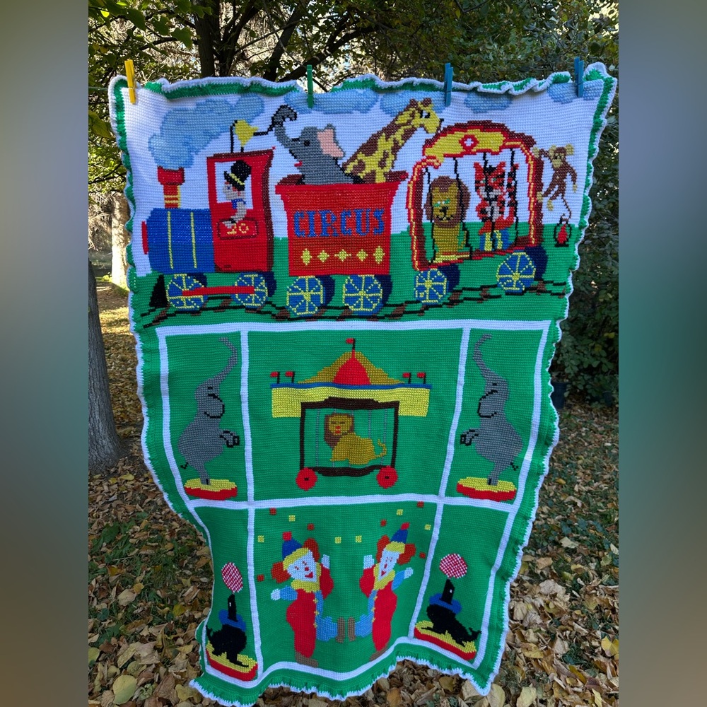 Vintage crochet blanket—very detailed and fun